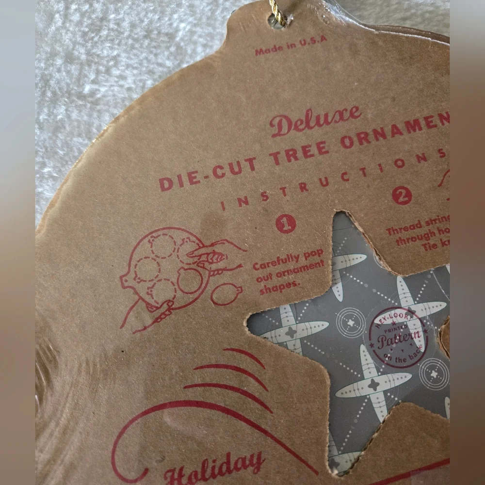 Blue Q Vintage Deluxe Die-Cut Good Tidings Manly Tree Trimmings Ornaments NIP